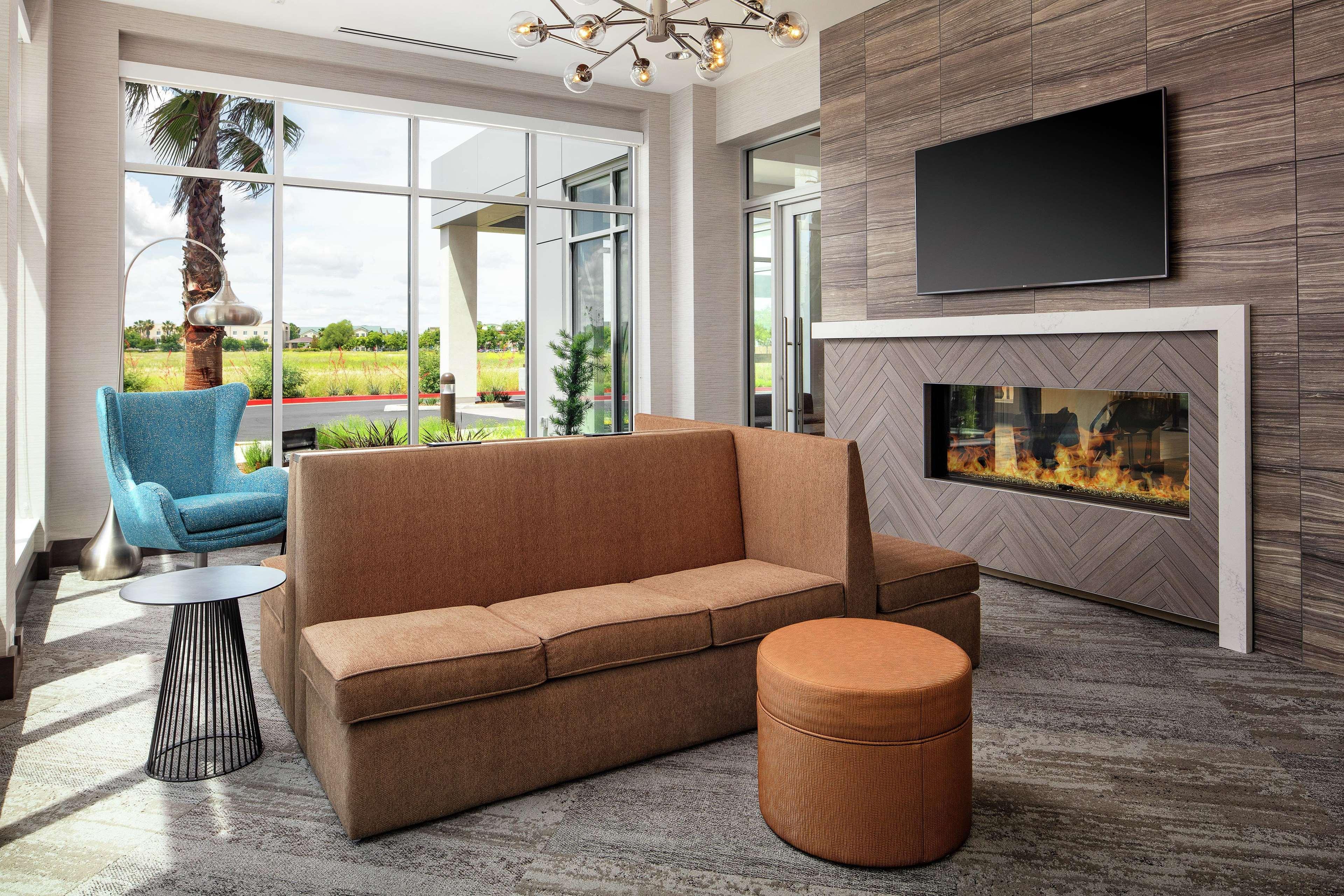Hilton Garden Inn Sacramento Airport Natomas Buitenkant foto